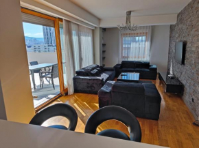 Aria 2 Bedroom Flat with huge overlooking terrace